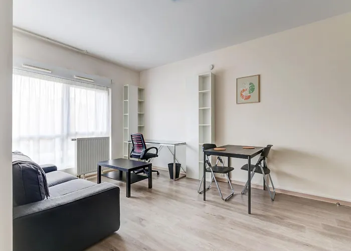 28 - Le Lokup - Wifi - Proche Tram * Реймс